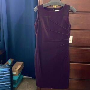 Calvin Klein 10P sheath dress.  Star burst pattern.  Purple. NWT $37